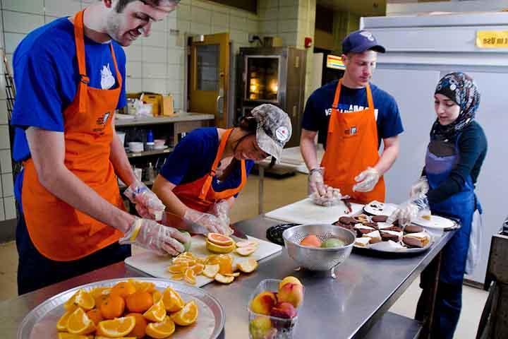 Students volunteering at Campus Kitchen